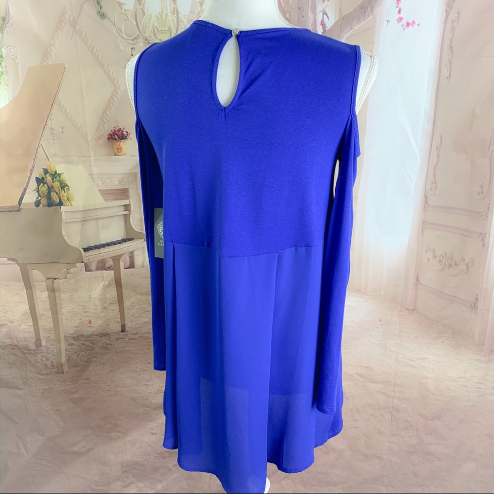 NEW Vince Camuto Blue Cold Shoulder Blouse - Picture 5 of 7